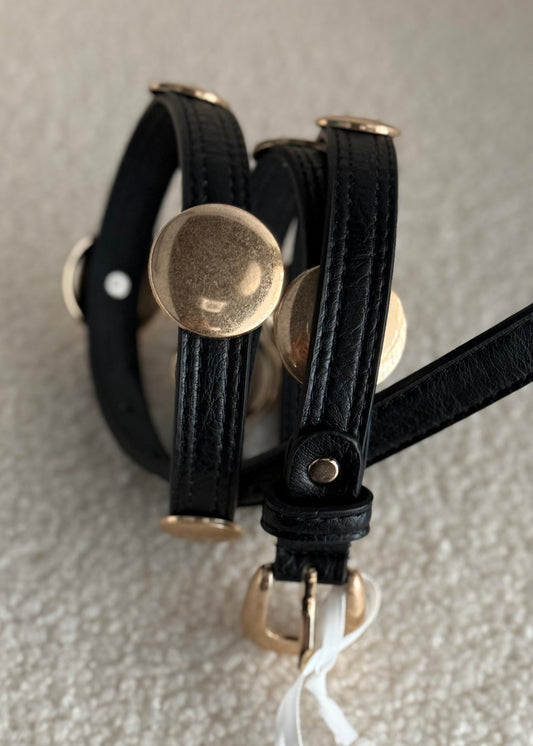 Cintura THEVICE nera con borchie oro