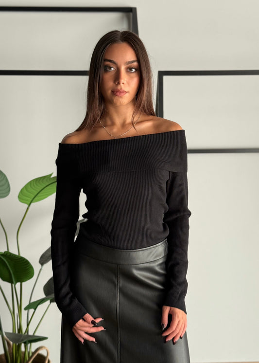 Maglia a coste con scollo Bardot -KONTATTO