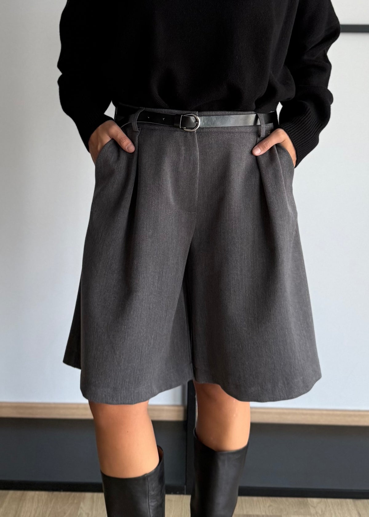 Bermuda sartoriale grigio con cintura - PHILIALOFT