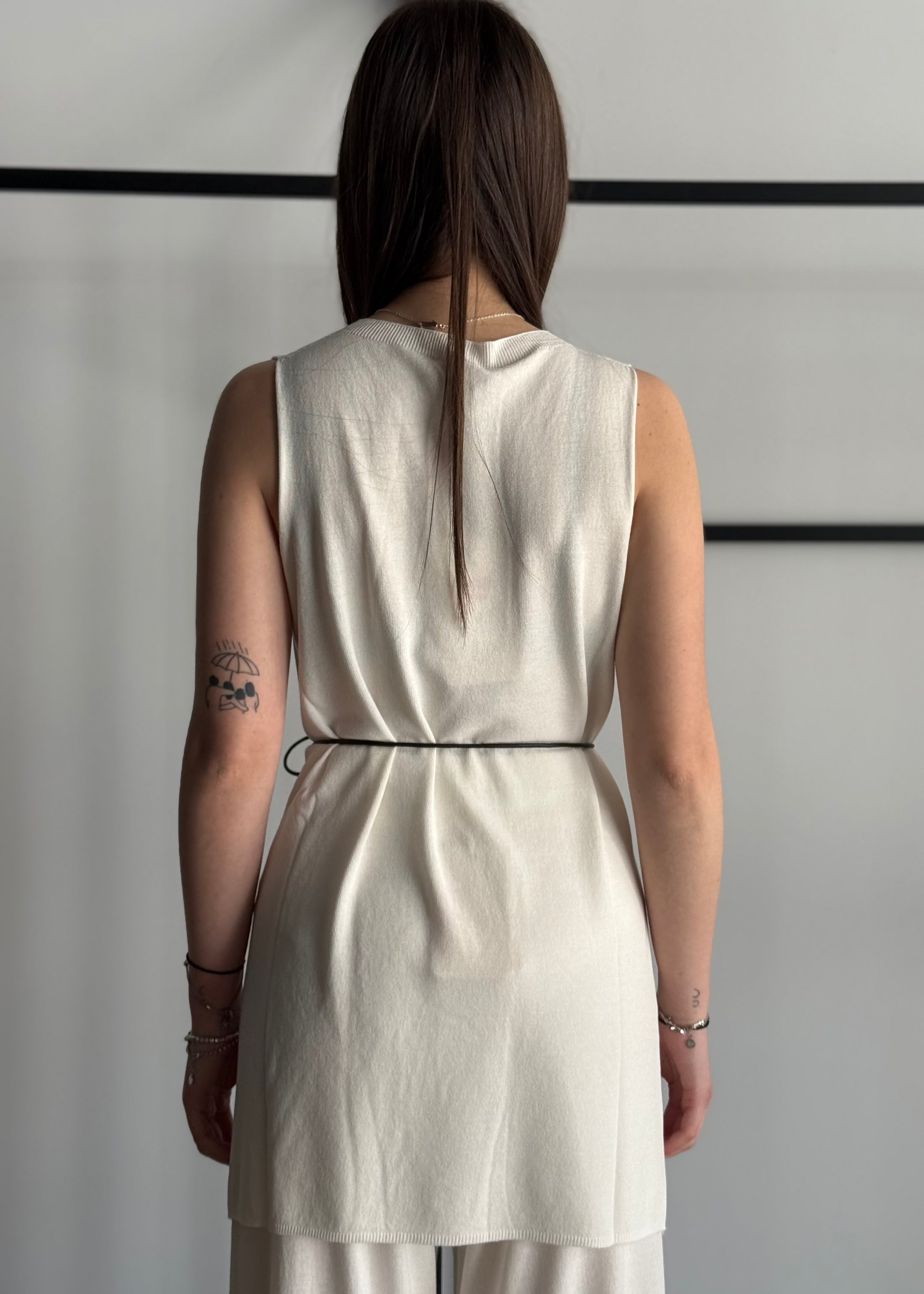 Top KONTATTO panna con cintura
