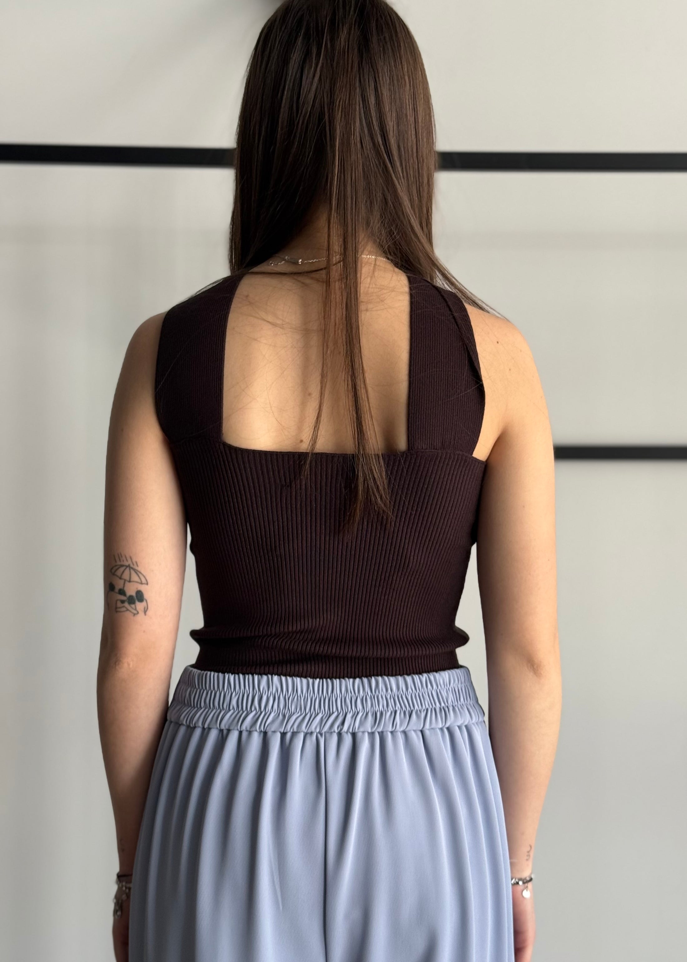 Top KONTATTO cioccolato con incrocio