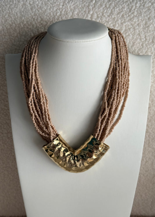 Collana multifili rosa