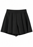 Carica l'immagine nel visualizzatore della galleria, Gonna pantaloncino a pieghe nero - ZAHJR
