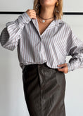 Carica l'immagine nel visualizzatore della galleria, Camicia oversize a righe - PHILIALOFT
