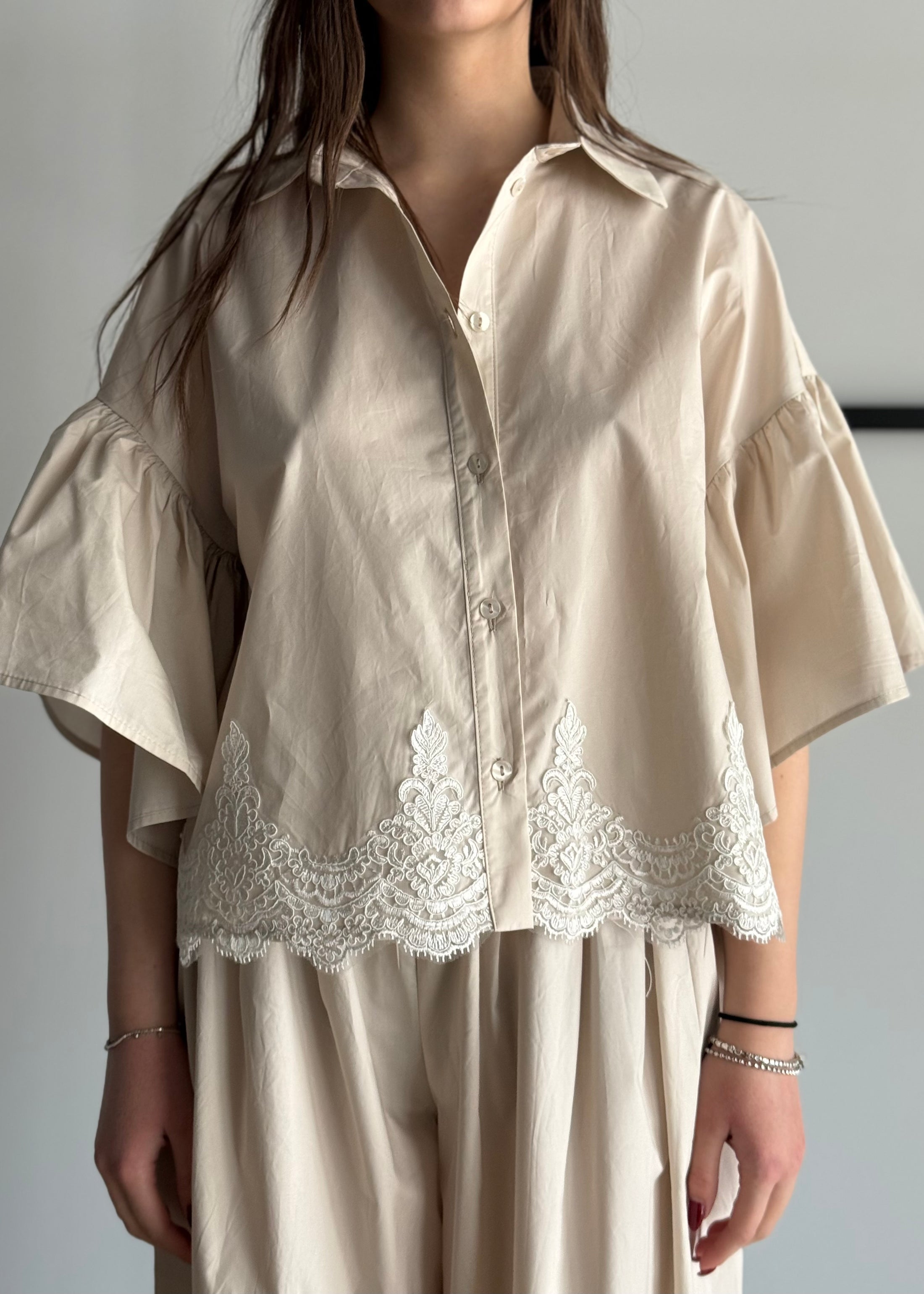 Camicia KIKISIX con pizzo