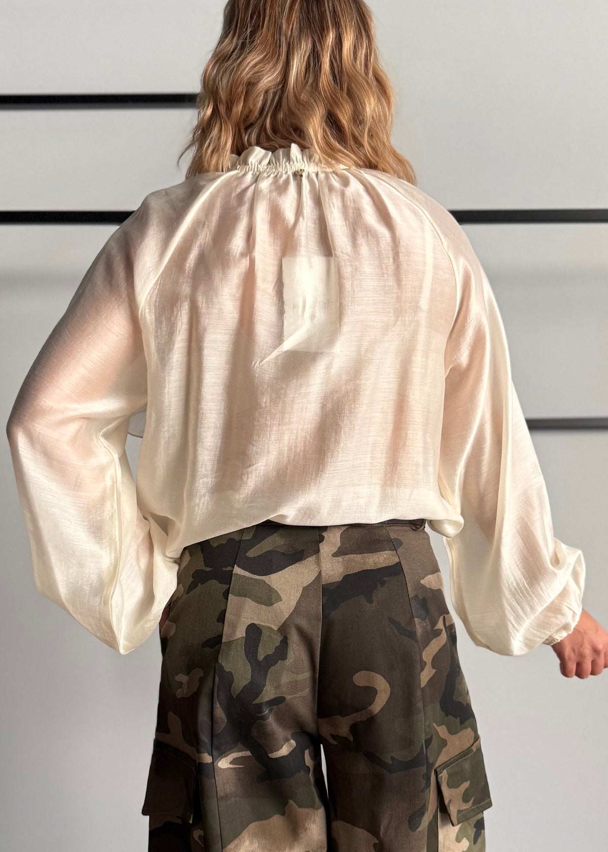 Blusa con volant burro - PHILIALOFT