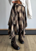 Carica l'immagine nel visualizzatore della galleria, PREORDINE - Gonna tartan asimmetrica con fiocco
