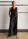 Carica l'immagine nel visualizzatore della galleria, Pantalone nero palazzo con cintura - ZAHJR
