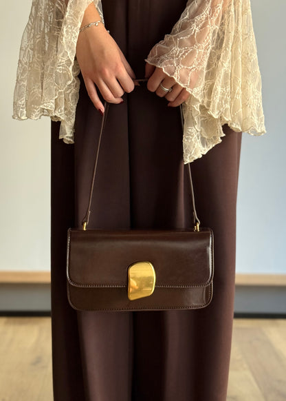 Borsa a Spalla in Pelle Lucida Moro con Chiusura Gioiello
