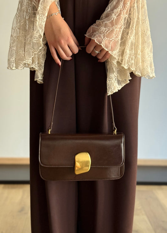 Borsa a Spalla in Pelle Lucida Moro con Chiusura Gioiello