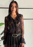 Carica l'immagine nel visualizzatore della galleria, Camicia in pizzo con volant -KONTATTO
