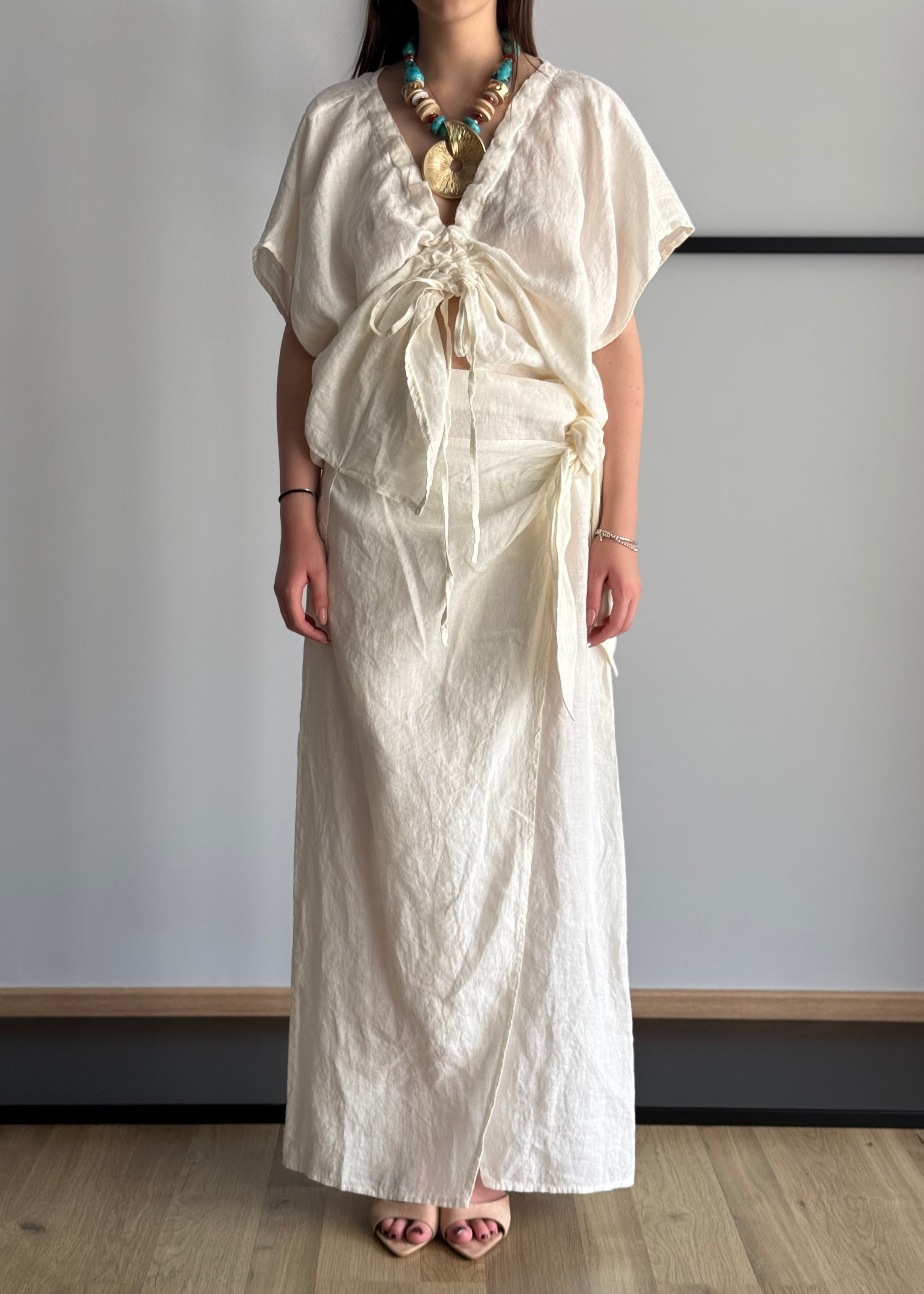 Blusa PHILIALOFT in lino burro con scollo regolabile