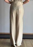 Carica l'immagine nel visualizzatore della galleria, Pantalone PHILIALOFT con drappeggio
