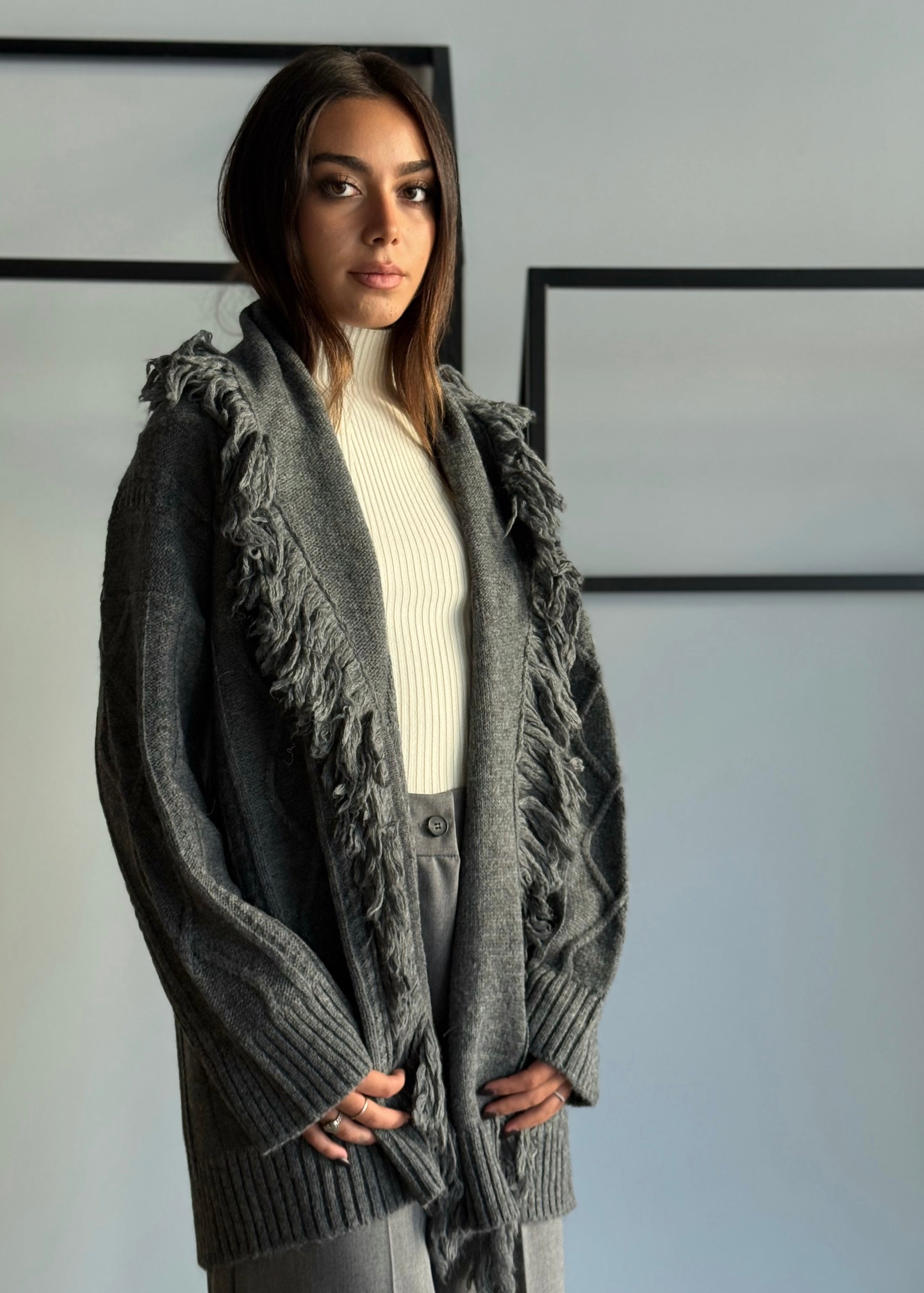 Cardigan con frange -KONTATTO