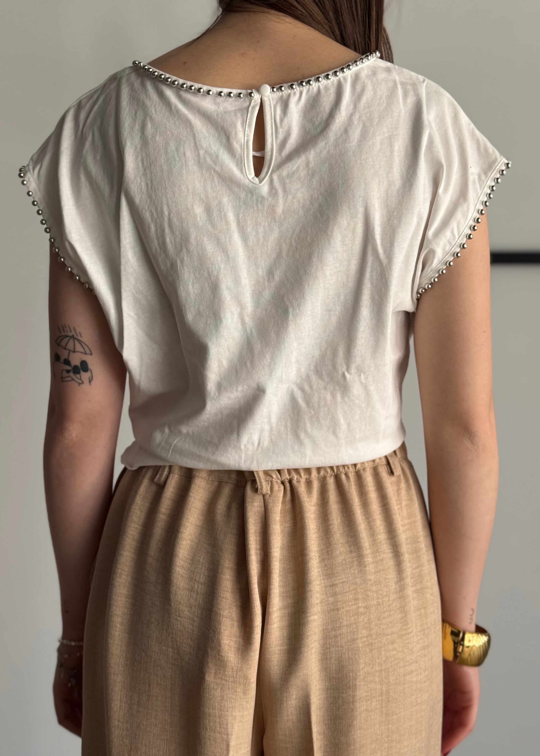 T-shirt ZAHJR con nodo frontale