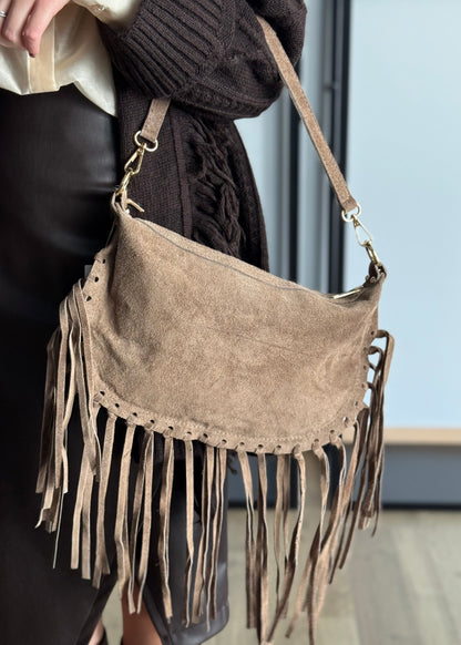 Borsa a Spalla in Camoscio con Frange Lunghe