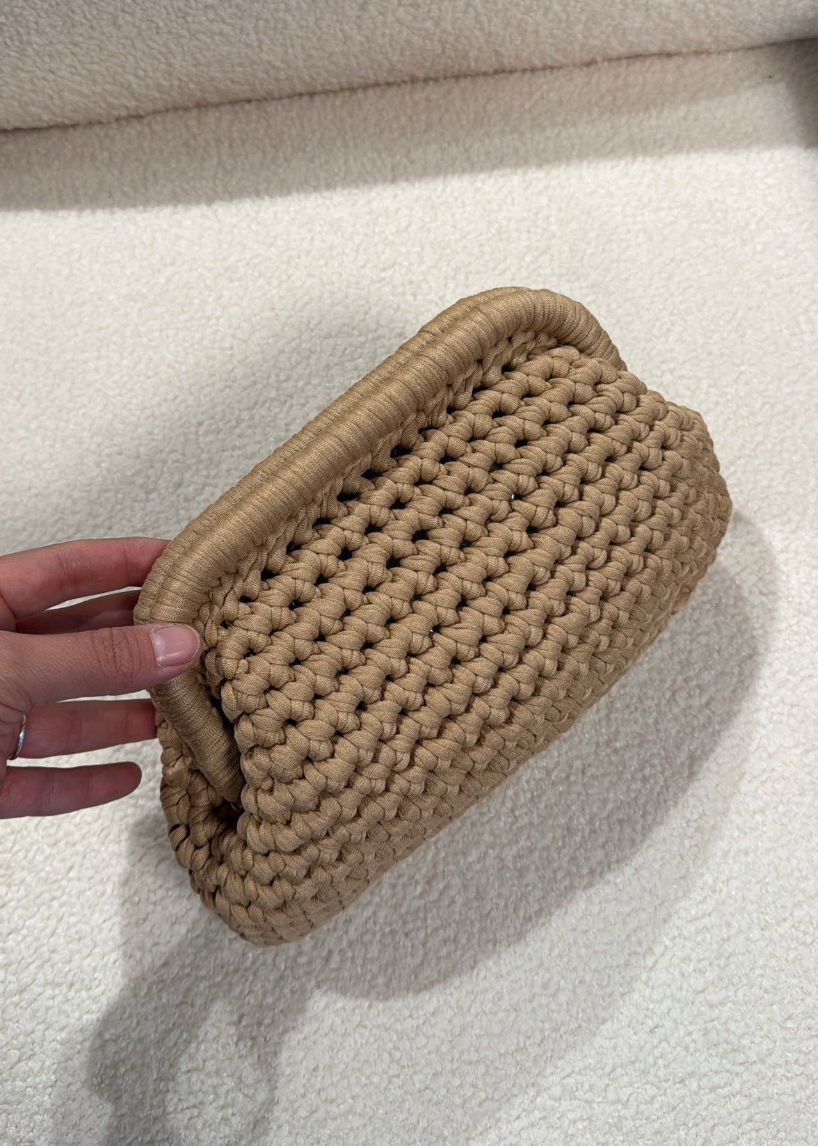Clutch intrecciata beige