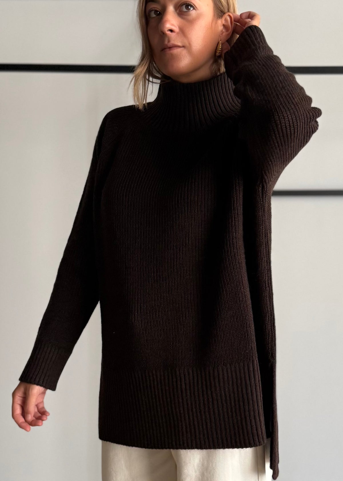 Maglia moka modello cratere con spacchi - KONTATTO