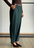 Carica l'immagine nel visualizzatore della galleria, Pantalone dritto con cintura -ZAHJR

