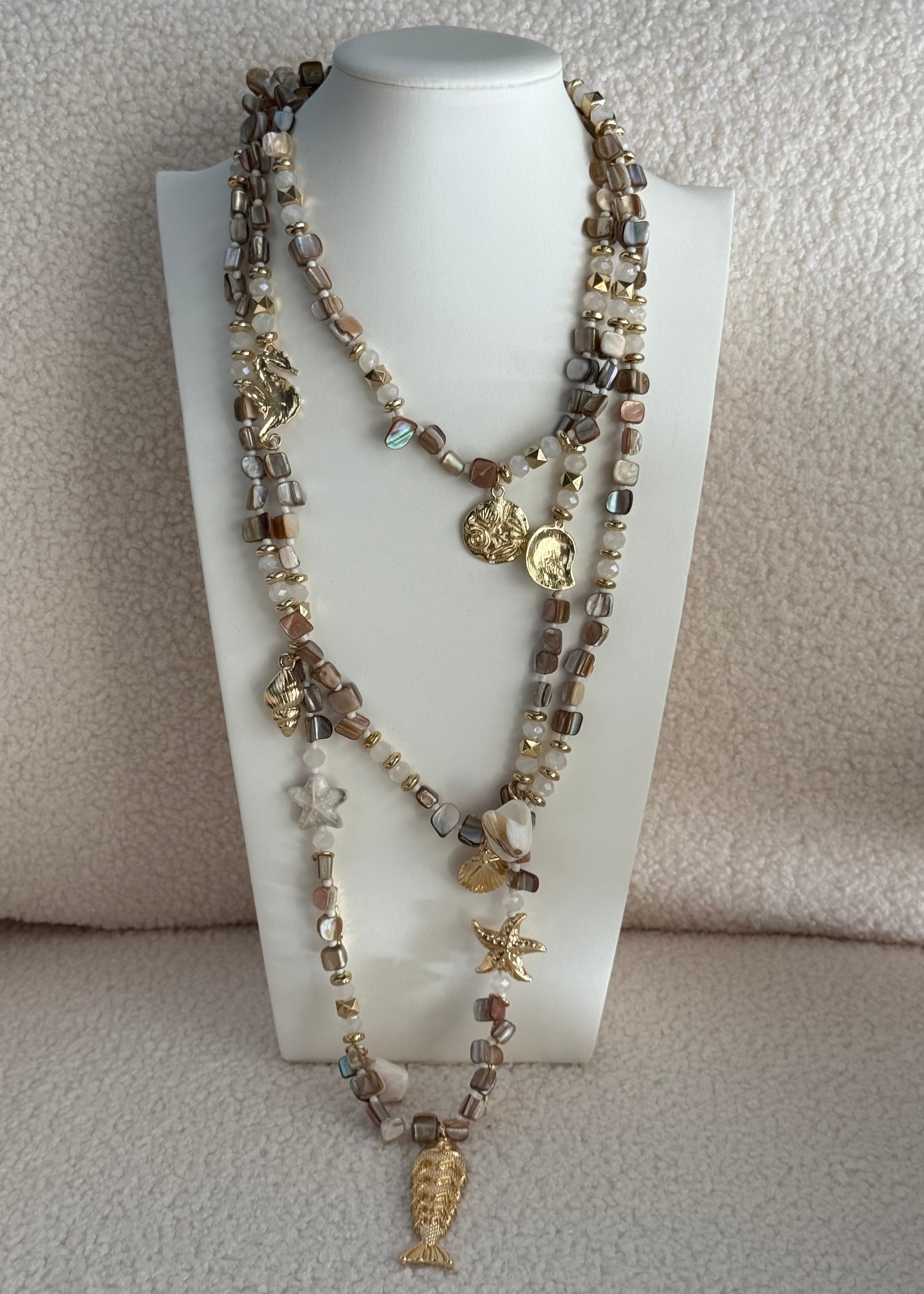 Collana lunga charms