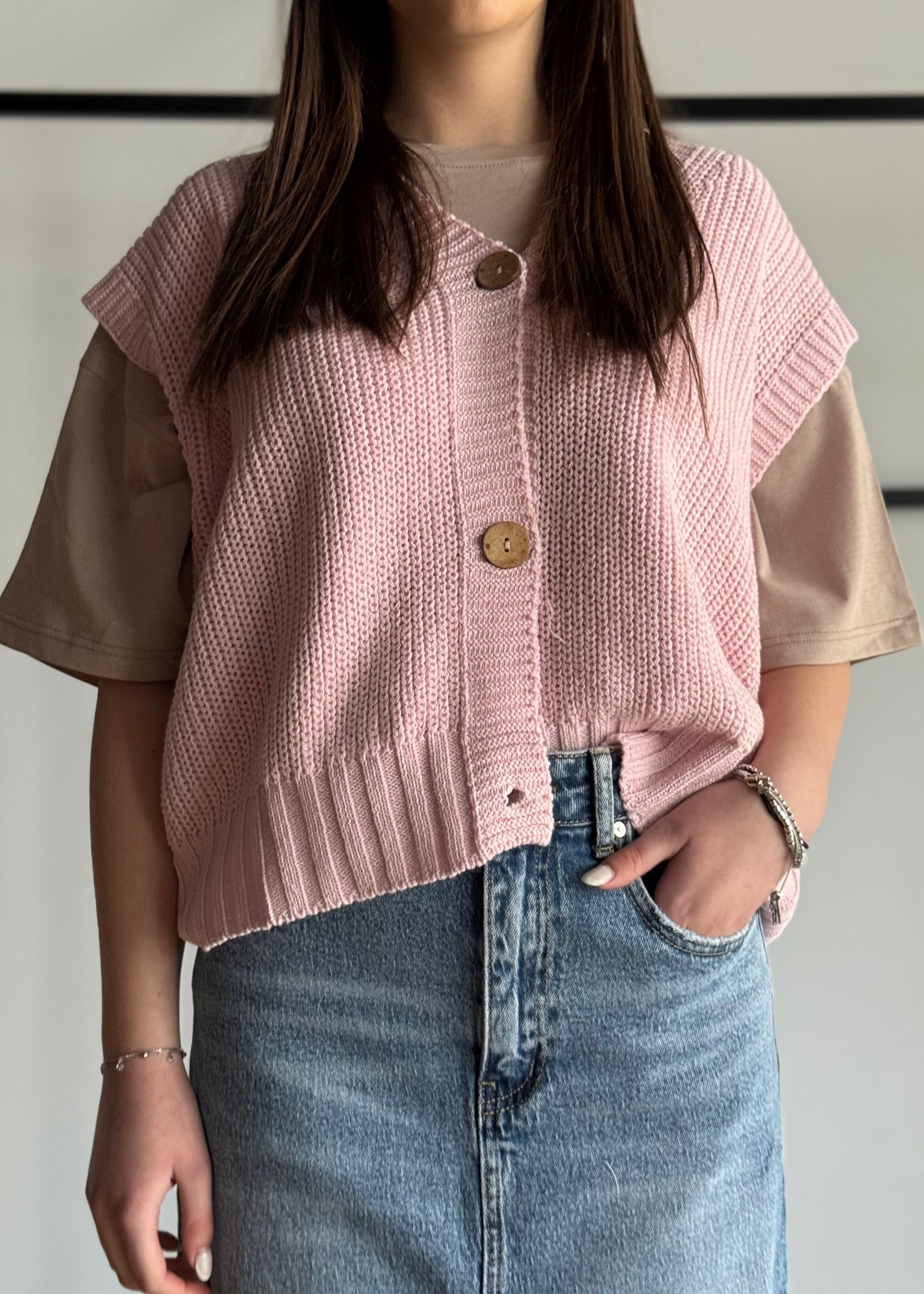 Gilet ZAHJR in maglia con bottoni rosa