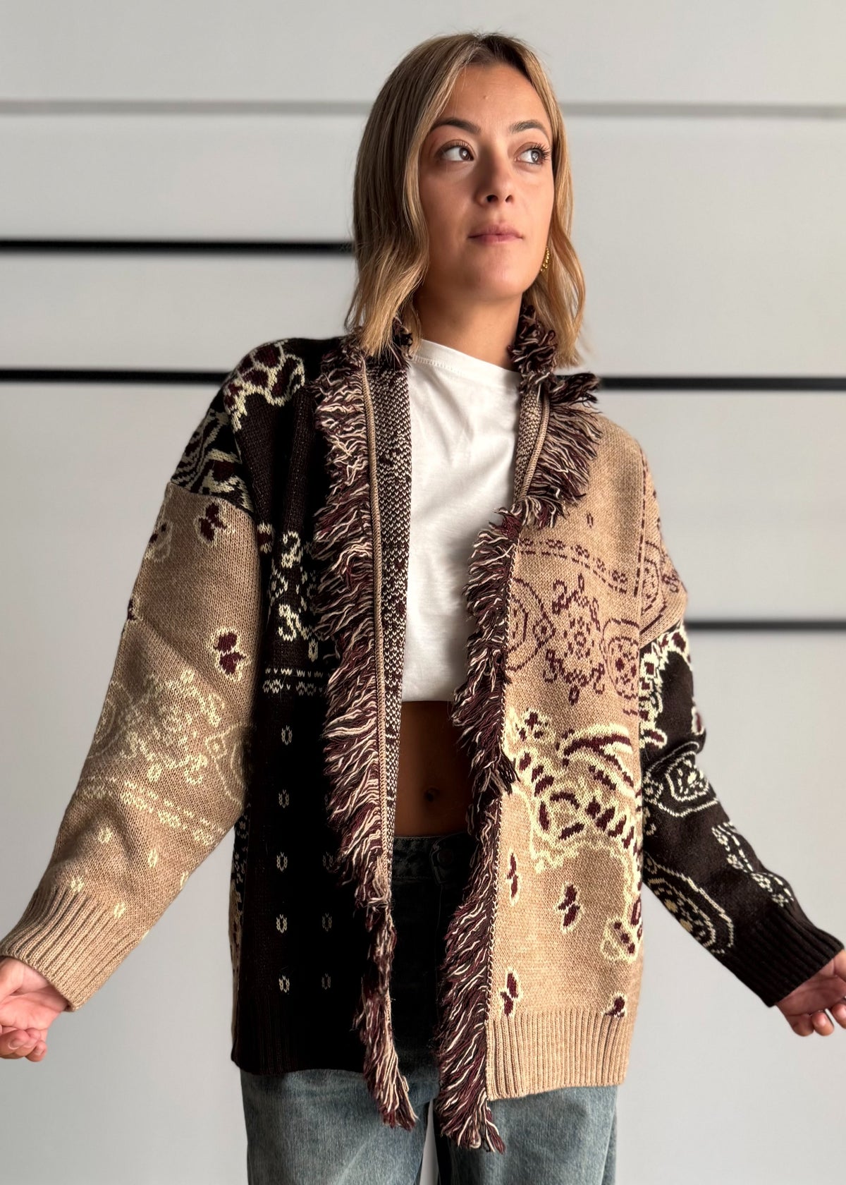 Cardigan jacquard con frange moka - KONTATTO