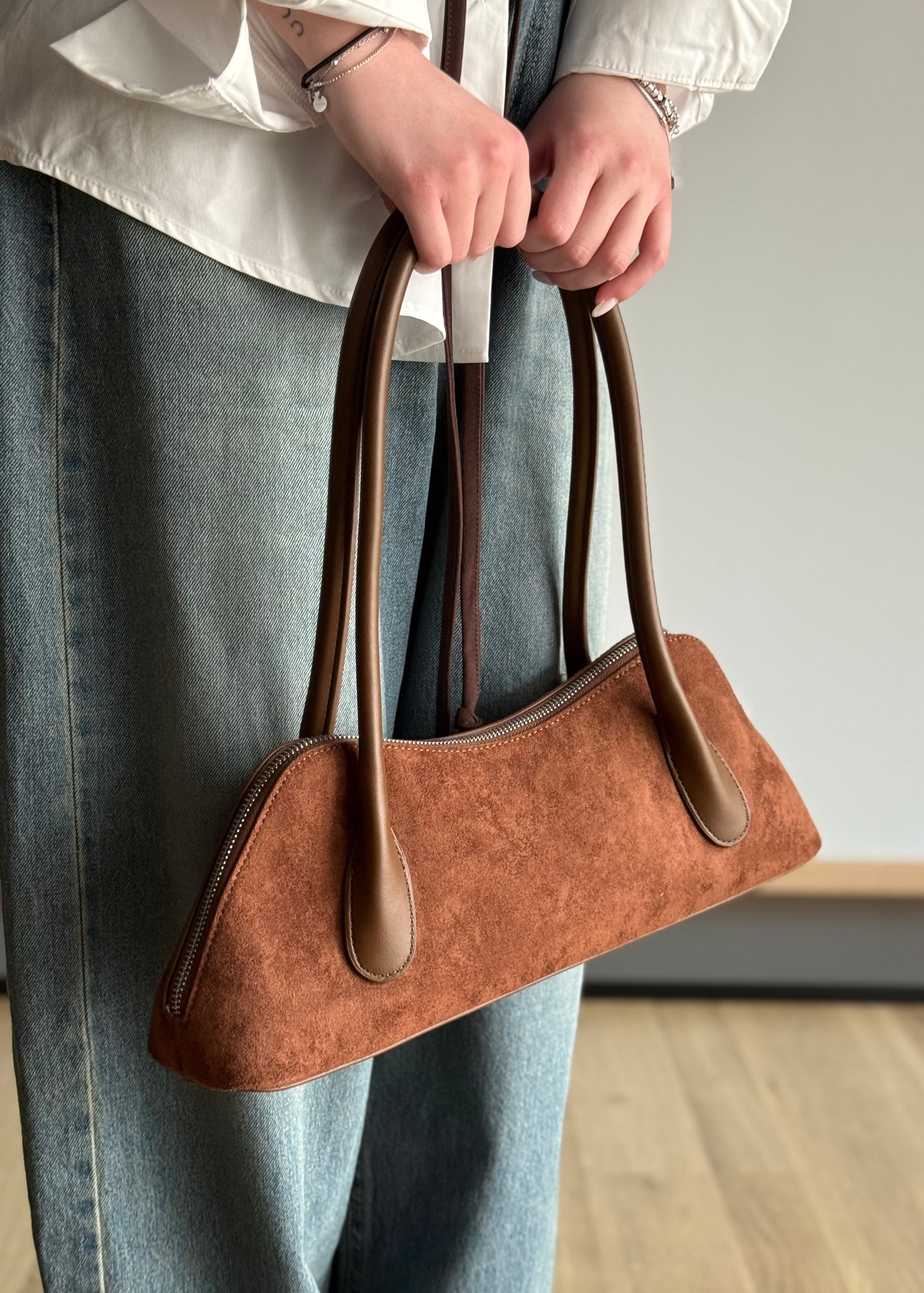 Borsa a spalla THEVICE in suede cammello