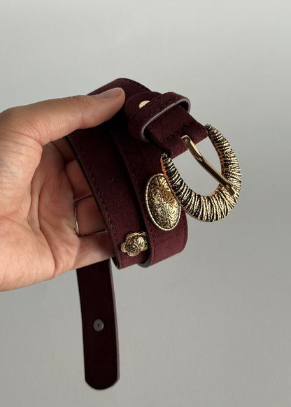 Cintura in suede vino con fibbia decorata