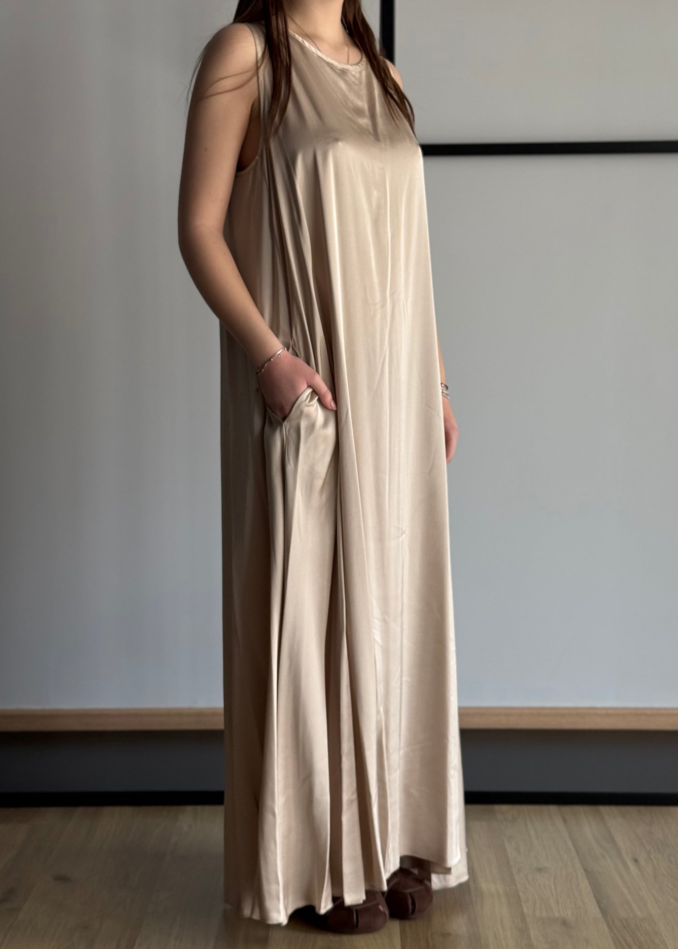 Abito lungo ZAHJR in satin avena