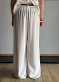 Carica l'immagine nel visualizzatore della galleria, Pantalone palazzo ZAHJR bianco
