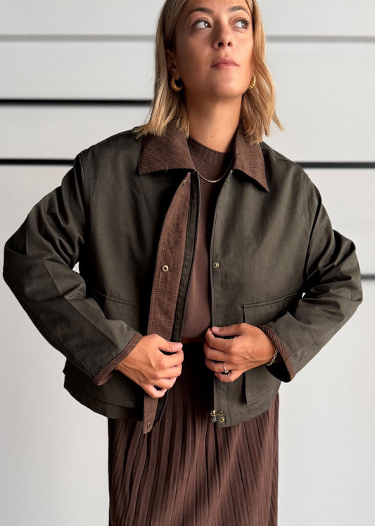 Giacca militare cerata con colletto in velluto