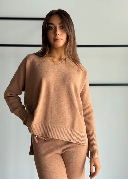 Maglia over scollo a V -KONTATTO