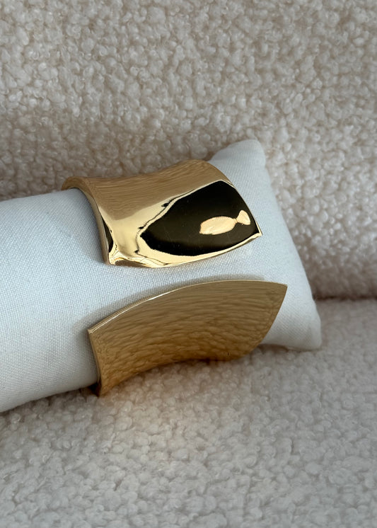 Bracciale rigido gold design ondulato