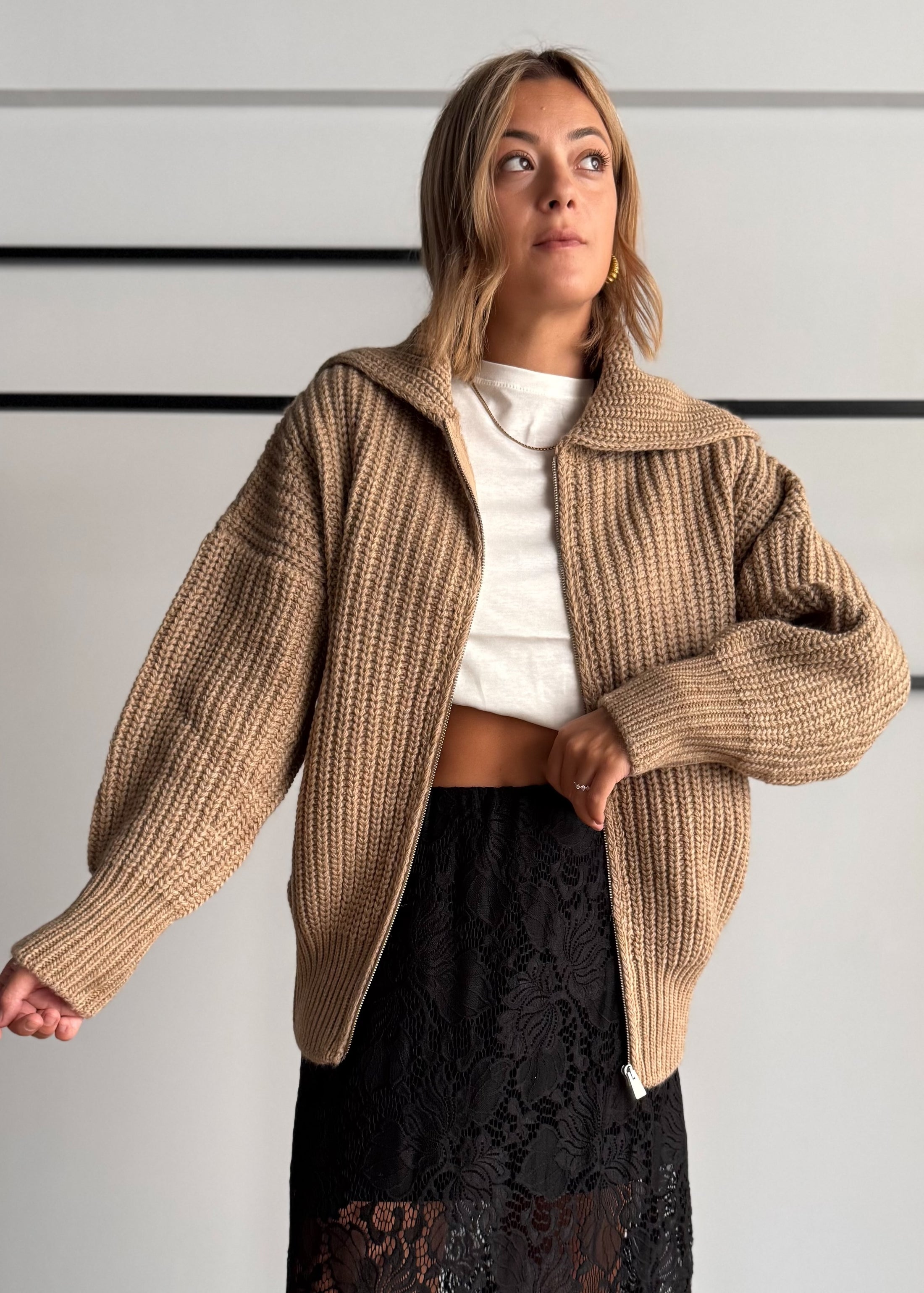 Cardigan mastice con maxi collo e zip - KONTATTO