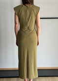 Carica l'immagine nel visualizzatore della galleria, Abito drappeggiato KONTATTO salvia
