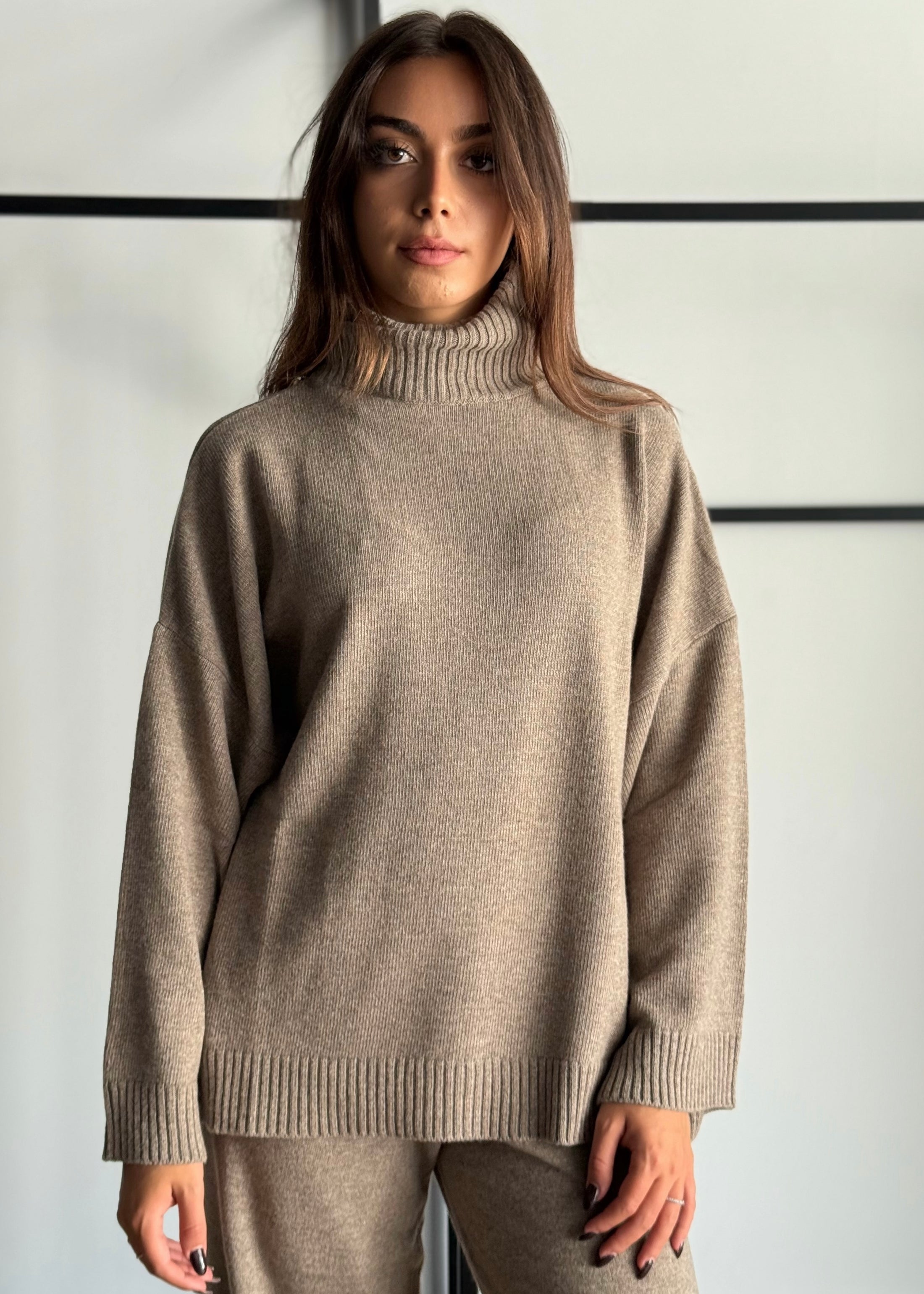 Maglia dolcevita oversize -KONTATTO