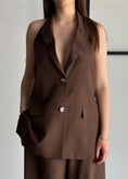 Carica l'immagine nel visualizzatore della galleria, Gilet ZAHJR scollo halter
