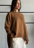 Carica l'immagine nel visualizzatore della galleria, Maglia ZAHJR over
