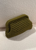 Carica l'immagine nel visualizzatore della galleria, Clutch intrecciata olio
