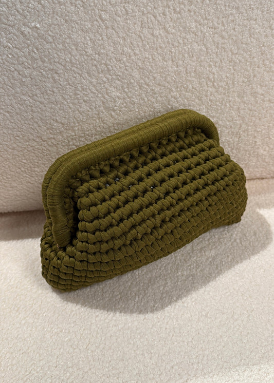 Clutch intrecciata olio