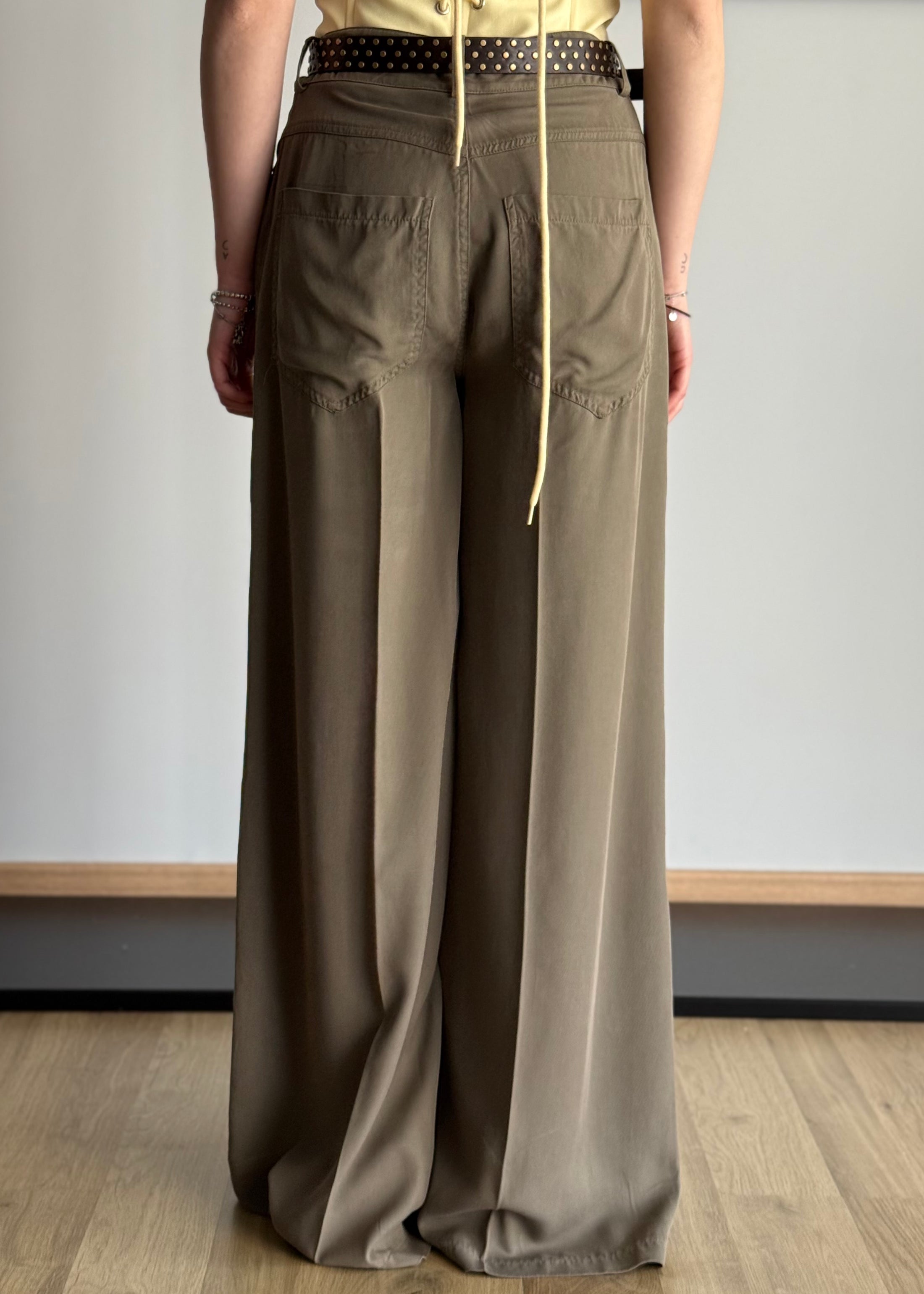Pantalone palazzo ZAHJR con cintura borchiata