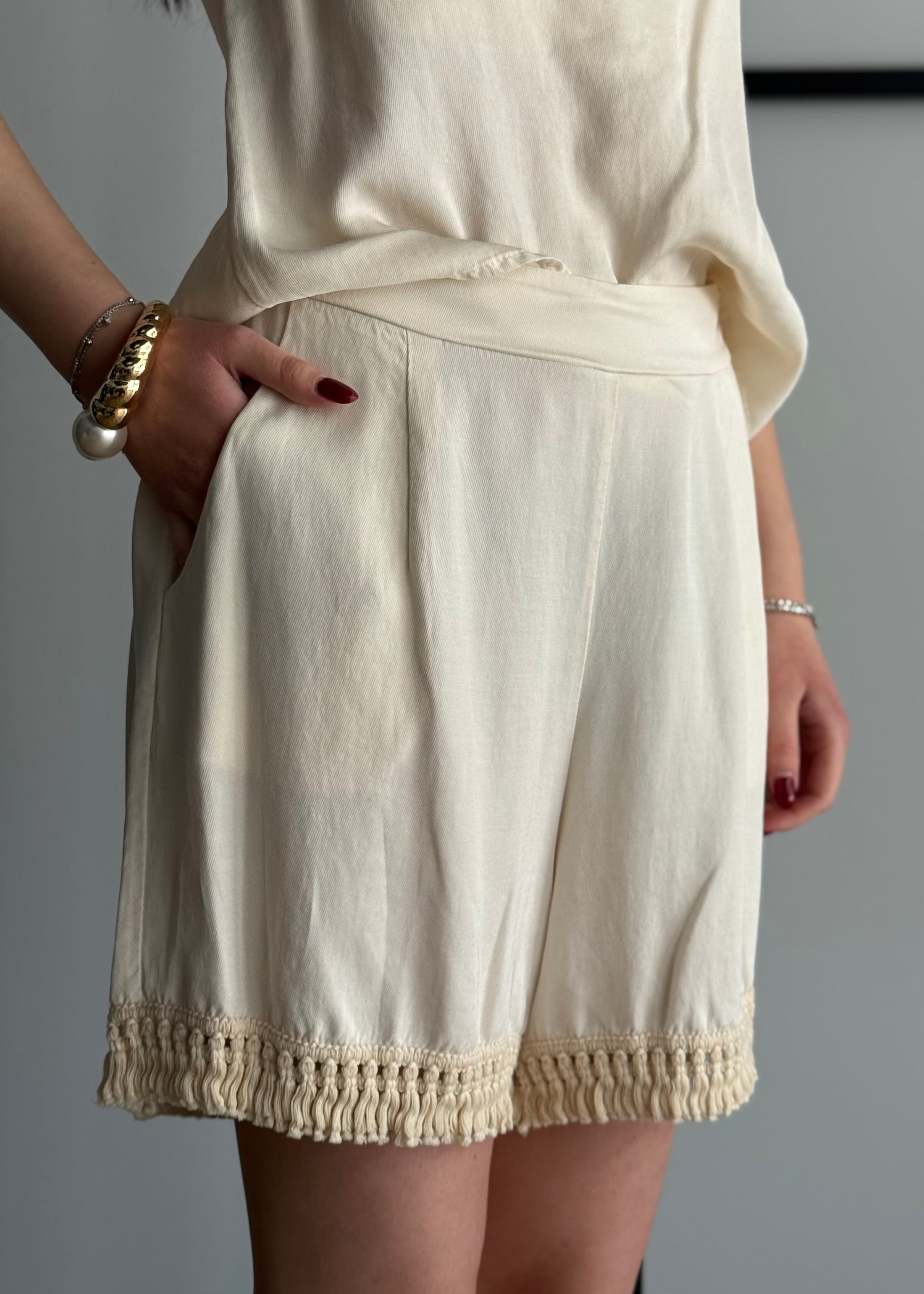 Short ZAHJR con frange latte
