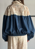 Carica l'immagine nel visualizzatore della galleria, Giacca denim KIKISIX con pizzo

