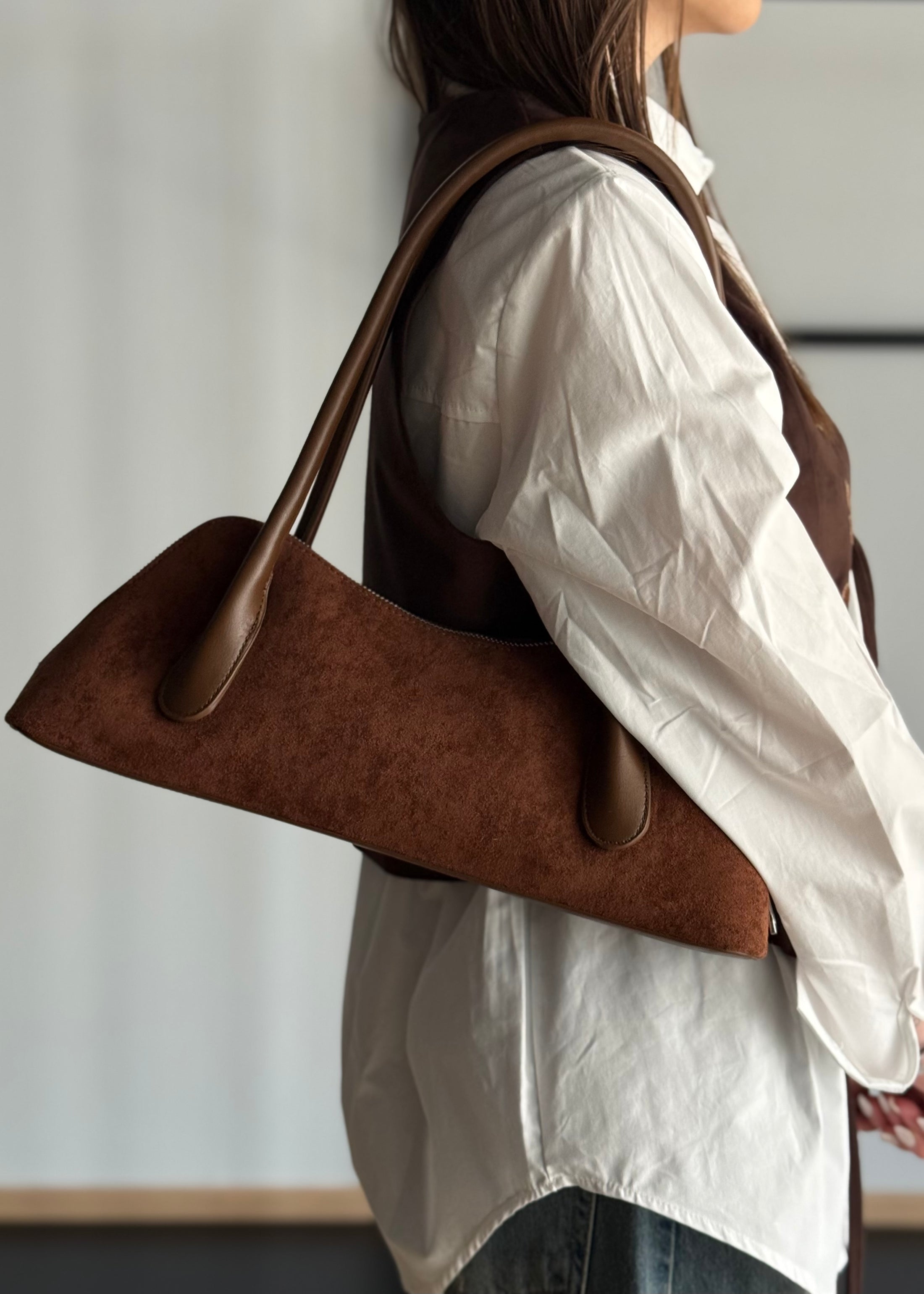 Borsa a spalla THEVICE in suede cammello