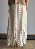 Carica l'immagine nel visualizzatore della galleria, Gonna lunga crochet cerchi panna

