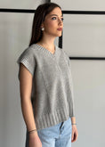 Carica l'immagine nel visualizzatore della galleria, Gilet ZAHJR in maglia perla
