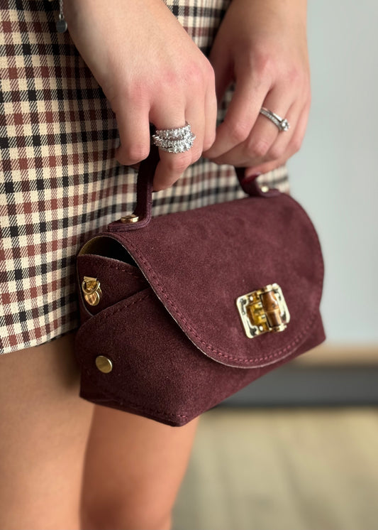 Borsa a tracolla in suede con catena dorata