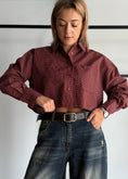 Carica l'immagine nel visualizzatore della galleria, Camicia cropped a quadri con taschino
