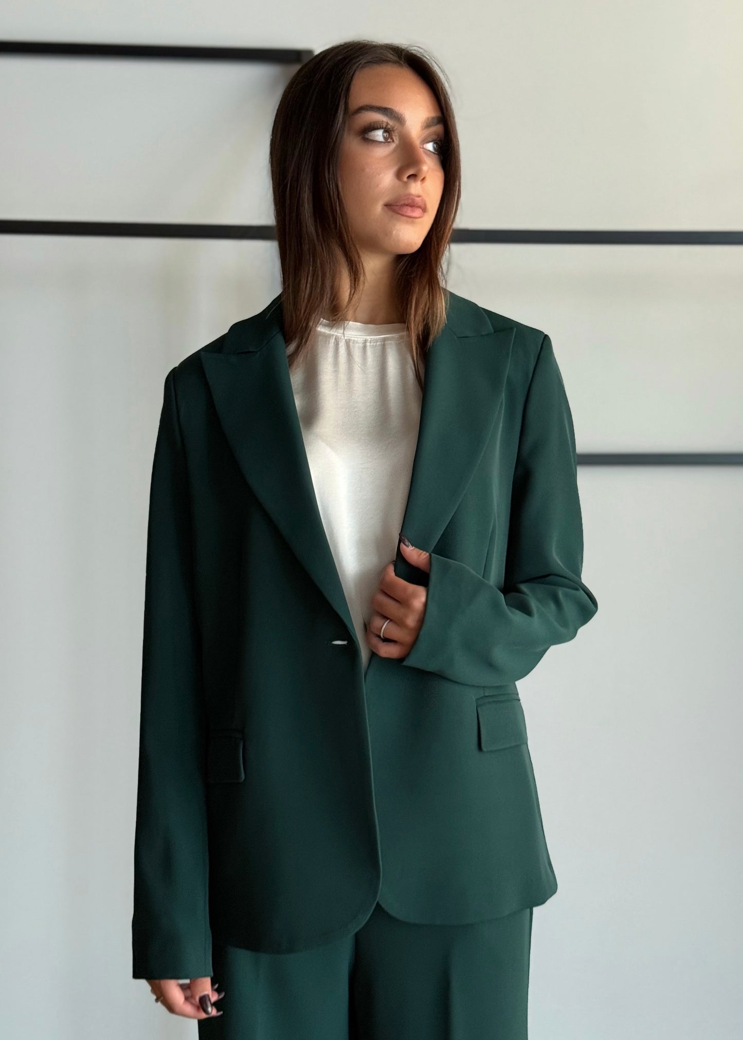 Tailleur giacca e pantalone -KONTATTO