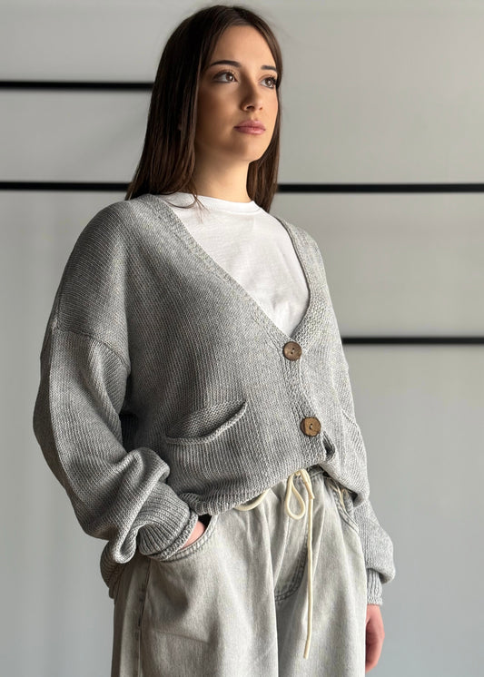 Cardigan ZAHJR perla con bottoni in legno